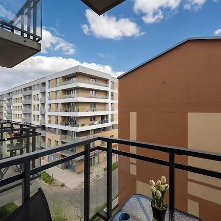 Klimatyczny Z Parkingiem I Balkonem By Renters Apartment *